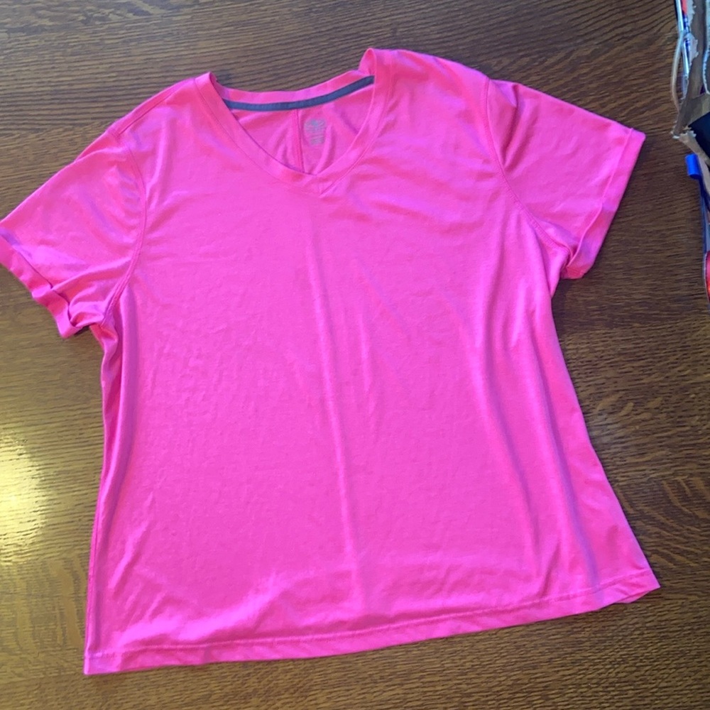 Athletic Wear V-neck top XXL Pink
